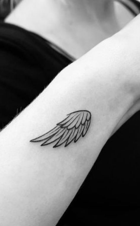 Single Wing Tattoo, Cool Henna Tattoos, Wing Tattoos On Wrist, Wrap Around Ankle Tattoos, Small Angel Tattoo, Tattoo Lines, Trishul Tattoo Designs, Tato Minimal, One Line Tattoo