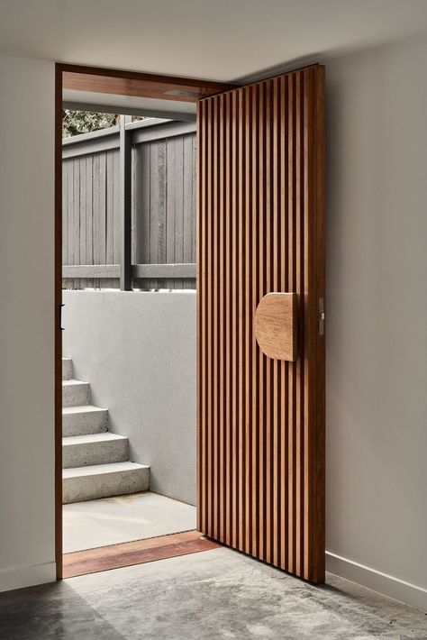 Modern Wood Entry Door, Cool Doors Interior, Door Wood Design, Myers Ellyett, Wood Door Design, Entrance Ideas Entryway, Entry Door Designs, Unique Front Doors, Front Door Ideas