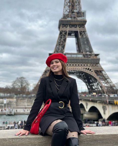 Eiffel Tower Outfit, Paris Trip Outfits, Trip Outfits, Paris Travel, Girls Boots, Winter Fashion Outfits, Eiffel Tower, Winter Fashion, Tower