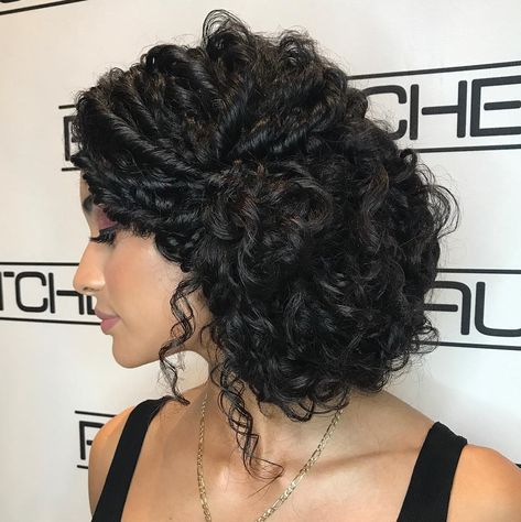 Curly Hairstyles Updo, Natural Curly Hairstyles, Layered Curly Hair, Romantic Curls, Hair Adviser, Curly Updo, Curly Hair Updo, Hairstyles Updo, Curly Girl Hairstyles