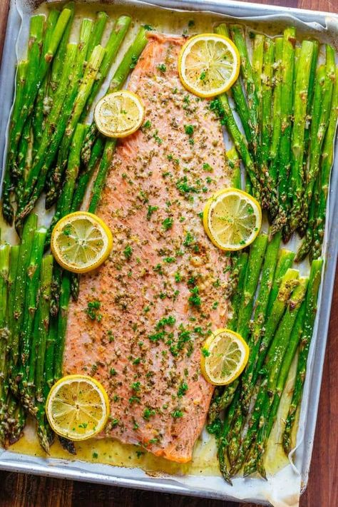 Fancy Bbq, Western Foods, One Pan Salmon, Baked Salmon And Asparagus, Western Recipes, Grilled Steaks, Pan Salmon, Garlic Herb Butter, Baked Asparagus