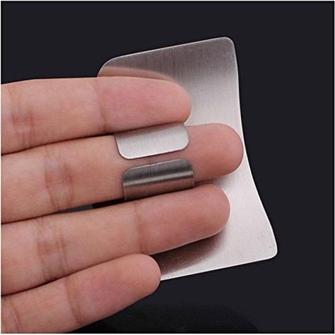 cfhkstore main en acier inoxydable Protection doigt protection d'écran Smart Adorable: Amazon.ca: Maison et Cuisine Slice Tool, Vegetable Cutting, Stainless Steel Kitchen Tools, Finger Hands, Finger Protector, Finger Guard, Vegetable Tools, Cooking Gadgets, Cool Kitchen Gadgets