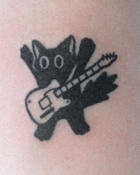 SOONBOMB 。 on Instagram: “🎼🐾🖤” Tattoo Papillon, Dragons Tattoo, Funky Tattoos, Sharpie Tattoos, Guitar Tattoo, More Tattoo, Doodle Tattoo, Cute Little Tattoos, Cat Doodle