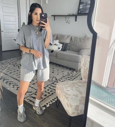 Yeezy Foam Runner Outfit Women Summer, Yeezy Summer Outfit Women, Summer Foam Runner Outfit, Moon Grey Foam Runner Outfit, Yeezy Outfit Women Foam Runner, Foam Runner Outfit Summer, Yeezy Foam Runner Outfit Summer, Yeezy Foam Runner Outfit, Foam Runner Outfit