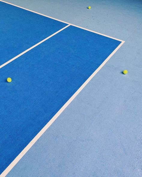 Tennis Court Aesthetic, Tennis Photography, Retro Tennis, Tennis Posters, Leading Lines, Tennis Aesthetic, Tennis Lessons, Light Blue Aesthetic, Aesthetic Light