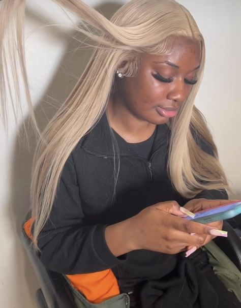 Black Girls Hairstyles Weave, Dark Skin Blonde Hair, Frontal Wig Hairstyles, Straight Weave Hairstyles, Creative Hair Color, Blonde Lace Front Wigs, Ash Blonde Hair, Blonde Hair Looks, Hair Ponytail Styles