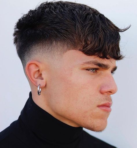 Men's Hairstyles on Instagram: “Fresh Look! 🔥 Tag a friend / Comment below👇🏼 @joshlamonaca ✂️” Taper Homme, Caesar Haircut, Fade Hair, Taper Fade Haircut, Quiff Hairstyles, Stylish Short Haircuts, Cool Mens Haircuts, Men Haircut Styles, Haircut Inspiration