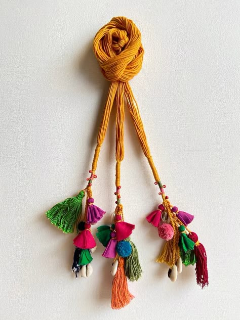 Tassels Diy Tutorials, Hair Tye, Hair Tassels, Tassel Necklace Boho, Crochet Hair Accessories, Hair Accessories Boho, Diy Tassel, Tassels Fashion, Fabric Accessories