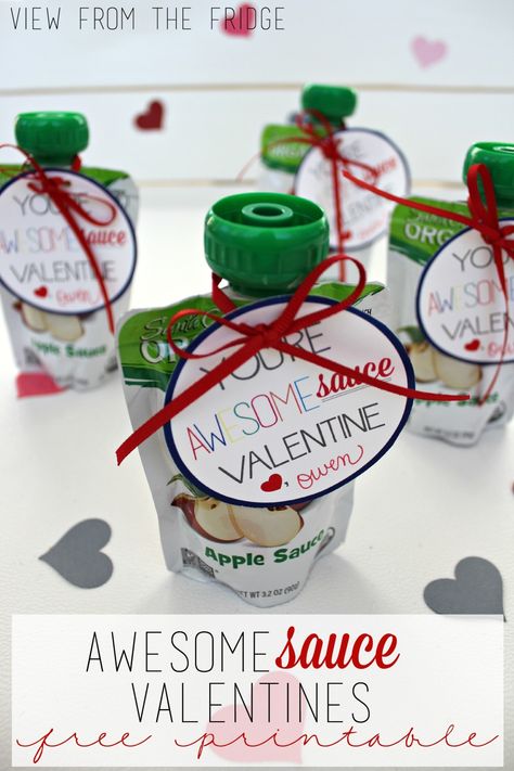 Applesauce 'AwesomeSAUCE' Free Printable Tags from View From The Fridge Awesome Sauce Valentine, Free Printable Valentines Cards, Valentine's Day Treats, Healthy Valentines, Class Valentines, Happy Hearts Day, Free Printable Tags, Printable Valentines Cards, Preschool Valentines