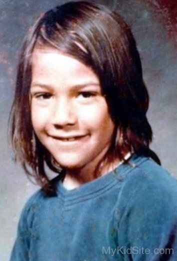 Childhood picture of Keanu Reeves Famous Babies, Childhood Pictures, Famous Kids, Keanu Charles Reeves, Young Celebrities, Rare Images, Prom Photos, Childhood Photos, Adam Sandler