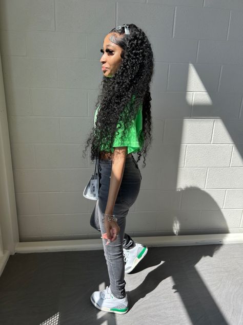 Green Jordan 3 Outfit, Jordan 3 Lucky Green Outfit, Wet And Wavy Wig, Jordan 3 Green, Jordan 3 Outfit, Baby Smoothies, Cute Online Clothing Stores, Green Jordans, Bestie Outfits