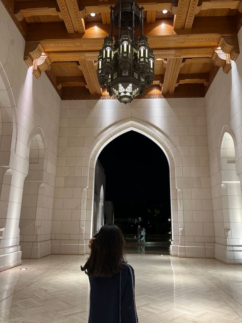 #oman #aesthetic #operahouse #عمان
#khaleej #gulf #khaleeji #muscat Gulf Aesthetic, Oman Aesthetics, Arab Princess, Arab Core, Arab Vibes, Black Lives Matter Art, Hijab Outfit, Pretty Places, Summer 2023