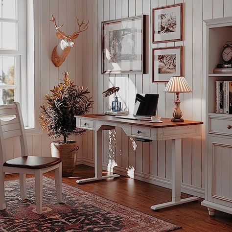 Prioritizing practicality, simplicity, and rustic charm. Our standing desk applies the Farmhouse design concept dedicated to creating a look that feels both cozy and stylish