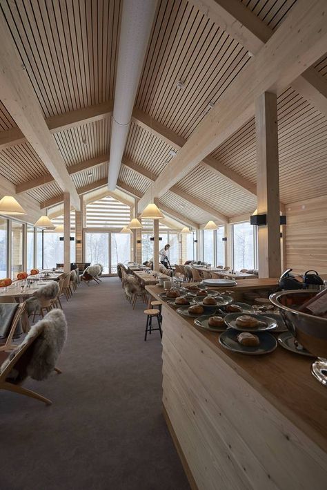 Gallery of Varden Ski Restaurant / Nordic Office of Architecture - 28 Ski Restaurant, Barn Cafe, Nordic Office, Nordic Architecture, Nordic Restaurant, Mountain Interiors, Woods Restaurant, Architecture Photo, Mini House