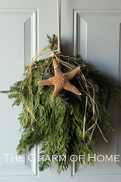 This reminds me of our Making a Difference recognition theme. It would make a great decoration for your office door! *CC Front Door Coastal, Minimalist Coastal, Beach Christmas Decorations, Front Door Christmas Decorations, Florida Christmas, Coastal Christmas Decor, Beachy Christmas, Coastal Holiday, Nautical Christmas