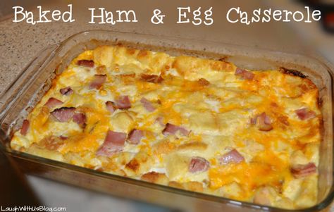 Baked Ham and Egg Casserole Baked Eggs Casserole, Ham And Egg Casserole, Egg Benedict, Ham Casserole, Egg Bake, Ham And Eggs, Egg Casserole Recipes, Breakfast Casserole Easy, Leftover Ham