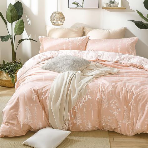 PRICES MAY VARY. Soft and Lightweight : Our bedding comforter sets is made of premium fabric which is ultra soft, breathable and sweat-absorbent. The comforter is filled with cloud-like down alternative, which is thick enough to keep you warm but it's also fairly light weight. Whether it's the cool summer or the chilly winter, you can rely on this floral comforter set to provide comfort and warmth, enhancing the quality of your sleep. Unique Reversible Design: This floral comforter set is revers Pink Comforter Set, Pink Bedsheet Aesthetic, Bed Comforter Sets Pink, Pink Dorm Room Decor, Full Size Comforter Sets, Pink Dorm Rooms, Twin Size Comforter, Full Comforter Sets, Queen Size Comforter Sets