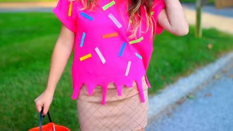 Ice Cream Sundae Costume Diy, Diy Ice Cream Costume Women, Easy Ice Cream Costume, I’ve Cream Costume, Ice Cream Dress Up, Ice Cream Cone Costume Women, Diy Candy Costume For Kids, Diy Food Costumes For Women, Halloween Ice Cream Costume