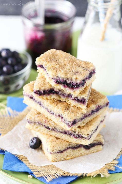 Blueberry Jam Cake Bars - these are amazing! Soft and moist and just like eating cake but in denser bar form! So easy to make! Blueberry Jam Cake, Life Love And Sugar, Blueberry Desserts Recipes, Blueberry Jelly, Jam Bars, Cake Bars Recipe, Jam Cake, Easy Bar Recipes, Blueberry Bars