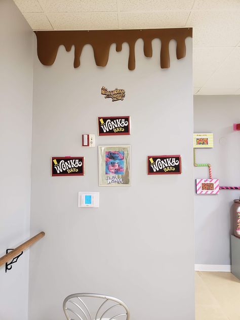 Wonka Classroom Transformation, Charlie Chocolate Factory Party, Charlie And The Chocolate Factory Decorations, Chocolate Factory Decorations, Willy Wonka Halloween Decorations, Wonka Party Decorations, Narnia Decor, Willy Wonka Decorations, Wonka Decorations