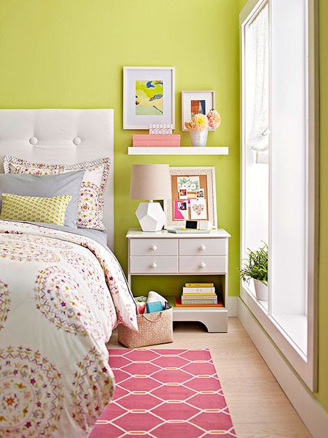 Just because bedrooms are for resting doesn't mean the color palette has to be boring: http://www.bhg.com/rooms/bedroom/color-scheme/bedroom-colors/?socsrc=bhgpin051814freshandfuncolorscheme&page=7 Storage Hacks Bedroom, Happy Room, Bedroom Color Schemes, Tiny Bedroom, Organization Bedroom, Bedroom Storage, Bedroom Colors, Design Case