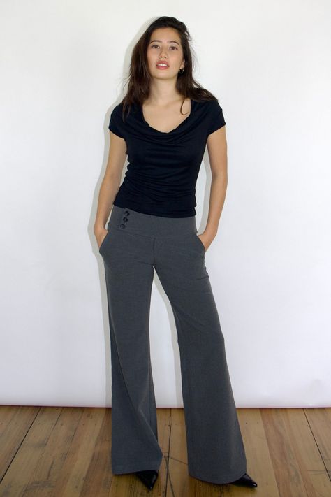 Low Rise Suit Pants, Grey Tailored Pants Outfit, Grey Trousers Outfit, Grey Suit Pants, Tailored Pants Outfit, Iconic Y2k, Trouser Outfit, 2000s Style, Low Rise Pants