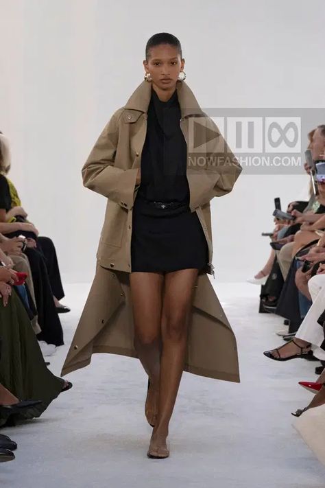 Brandon Maxwell collection, Ready To Wear Fall Winter2025, New York Fashion Week, Runway Look New York Fashion Week Runway, Ready To Wear Fashion, Brandon Maxwell, New York Fall, Fashion Week Runway, New York Fashion Week, New York Fashion, Fashion Show, Ready To Wear