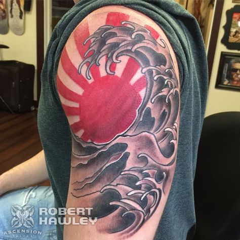 Moon Shoulder Tattoo, Japanese Sun Tattoo, Tattoo Scabbing, Rising Sun Tattoos, Wolf And Moon, Dna Tattoo, Sun Tattoo Designs, Literary Tattoos, Tato Lengan