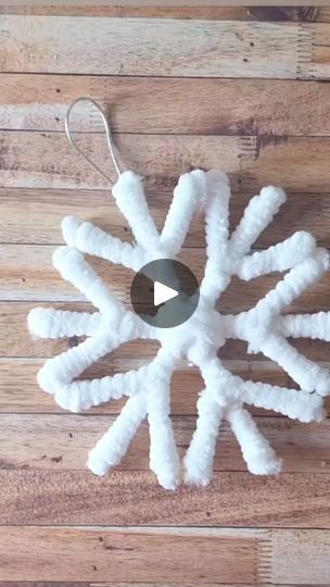 Watch Craft, Woolen Craft, Snowflake Craft, Cotton Buds, Handmade Decor, Cotton Swab, Yarn Crafts, Christmas Cheer, Audio