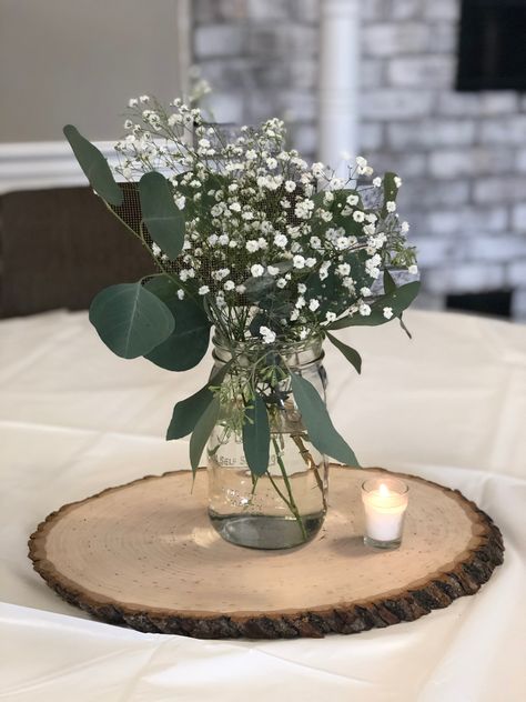 White And Greenery Bridal Shower Ideas, White And Green Bridal Shower Centerpiece, Bridal Shower Simple Table Decor, Gold And Greenery Bridal Shower Decor, Sage Color Centerpieces, Bridal Shower Table Decorations Greenery, Eucalyptus Engagement Party Decor, Bridal Shower Centerpieces Eucalyptus, Sage Green Bridal Shower Centerpieces