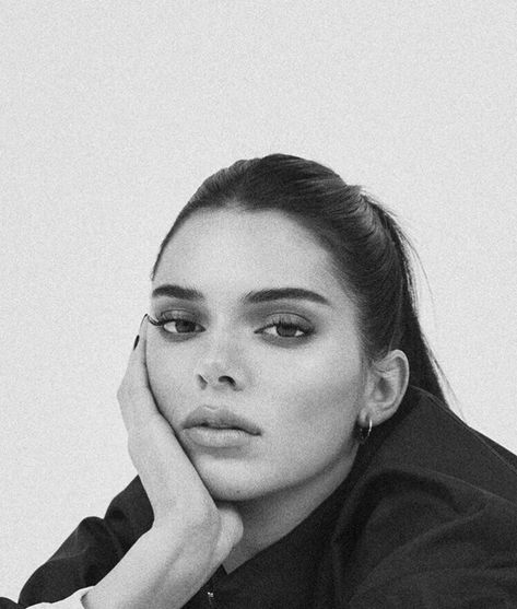 @back.lash on Instagram: “Follow @back.lash for more Tag someone 🌴” White Photo, Kendall Jenner, A Woman, Black And White, White, Beauty, Black