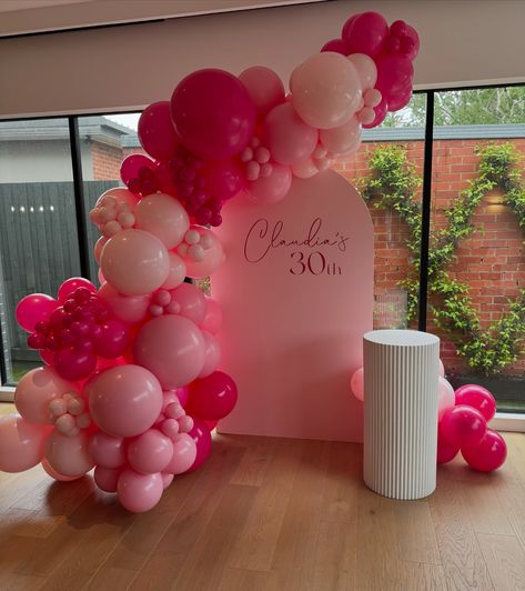 Pretty in PINK 💕 Oval Backdrop, Pink And Red Birthday, Light Pink Party, Red Birthday, Hall Decor, Pink Parties, Pink And Red, Pretty In Pink, Light Pink