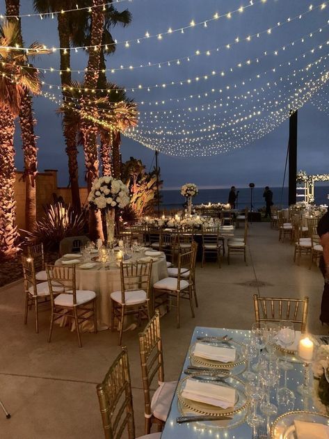 Beach Venue Wedding Receptions, Wedding On Sea, Water Side Wedding, Outside Beach Wedding, Beachy Wedding Venues, Cute Wedding Aesthetic, Ocean Wedding Reception, Beachy Wedding Theme, Beach Wedding Astethic