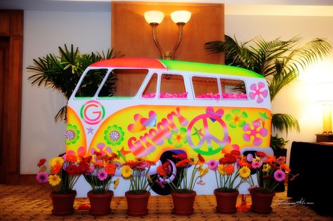 This is the best 70's theme party I have ever seen!!  Lots of fun elements that can be DIY...SO fun. 60s Party Decorations, Decades Dance, 60s Party Themes, 60's Party, Flower Power Party, 70s Party Theme, 60s Theme, 70s Theme Party, Beatles Party