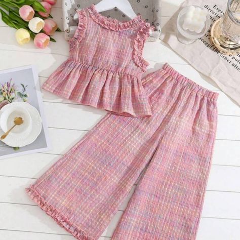 Kids Dress Collection, Kids Dress Wear, Estilo Country, Baby Dress Design, Baby Clothes Patterns