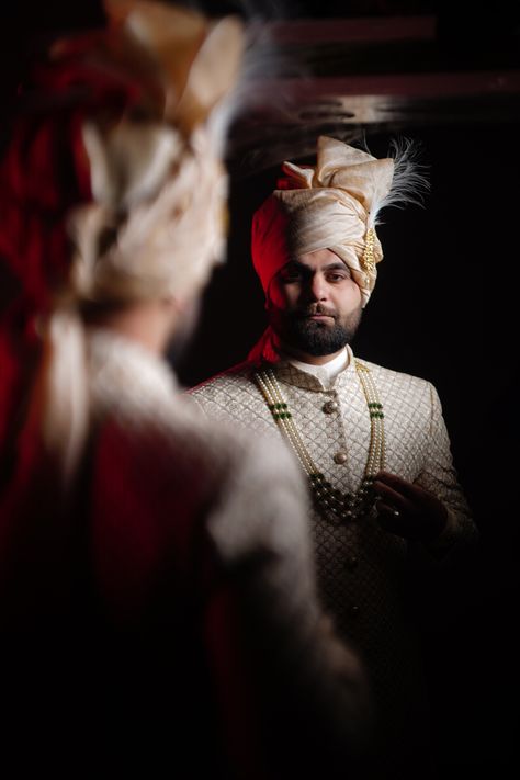 Indian Groom Portraits, Indian Wedding Groom Poses, Groom Dress Shoot, Wedding Boy Poses, Indian Groom Photography Poses, Groom Portraits Indian, Groom Poses Indian Wedding, Groom Portraits Poses, Wedding Groom Poses