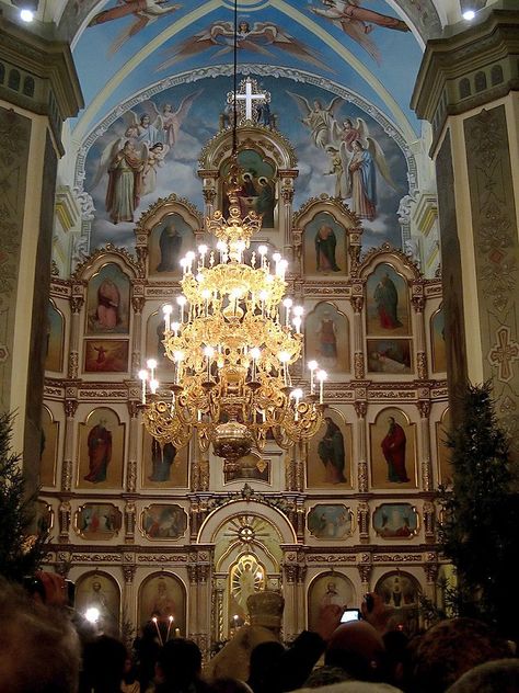 Russian Christmas Aesthetic, Russian Orthodox Christmas, Christmas In Russia, Božićne Čestitke, Orthodox Aesthetic, Around The World Christmas, Russia Christmas, Orthodox Christmas, Homeschool Holidays