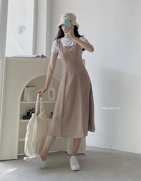 Korean Hourglass Shape Outfits, Korean Fashion Dress Casual Outfit Women, Jumper Dress Outfit Korean, Simple Kurta Designs Classy, Cute Conservative Outfits, Vestidos Korean Style, Conservative Summer Outfit, Korean Dress Summer, Korean Fashion Dress Casual