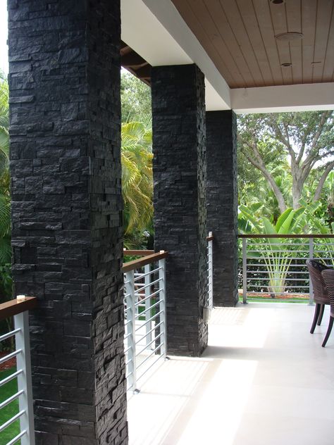 Stone Cladding Exterior Pillars, Tiles For Pillar, Pillar Tiles Design, Stone Cladding Exterior, House Pillars, Modern Column, Exterior Columns, Front Porch Columns, Natural Stone Cladding