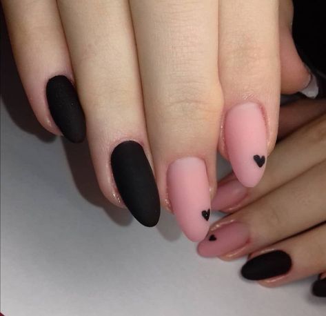 Blackpink Acrylic Nails, Black And Pastel Pink Nails, Almond Nails Pink And Black, Pink Pastel Nails Design, Blackpink Nails Ideas, Pastel And Black Nails, Pastel Pink And Black Nails, Black And Pastel Nails, Pastel Pink Nails Acrylic