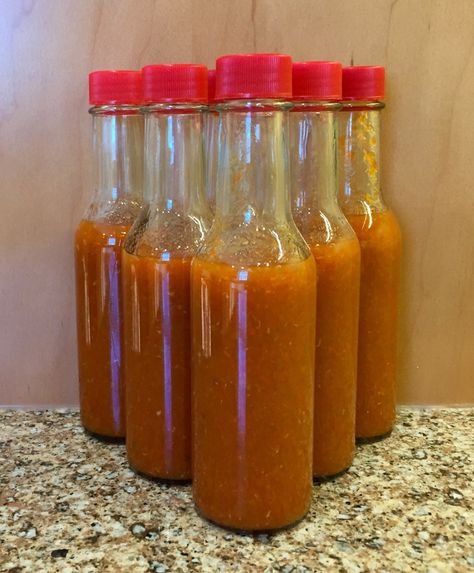 Jalapeno Hot Sauce Recipe, Jalapeño Hot Sauce, Habanero Recipes, Hot Pepper Recipes, Smoked Salt, Pepper Sauce Recipe, Smoked Jalapeno, Homemade Hot Sauce, Jalapeno Sauce