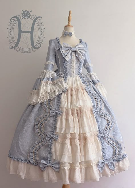 Victorian Dress Gown, Medieval Palace, Dress Kawaii, Op Dress, Old Fashion Dresses, Fairytale Dress, Modieuze Outfits, Sweet Lolita, Historical Dresses