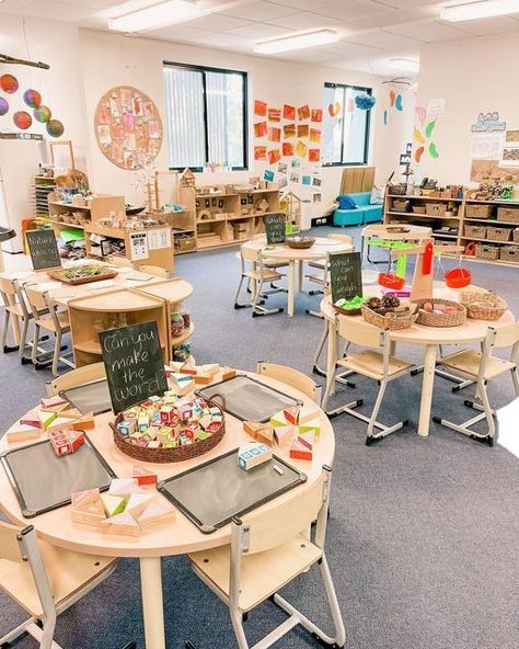 Pre K Teacher Aesthetic, Cute Preschool Classroom, Small Preschool Classroom, First Grade Classroom Set Up Themes, Cute Kindergarten Classrooms, Prek Classroom Setup Ideas, Classroom Set Up Kindergarten, Classroom Inspiration Elementary, Childcare Aesthetic