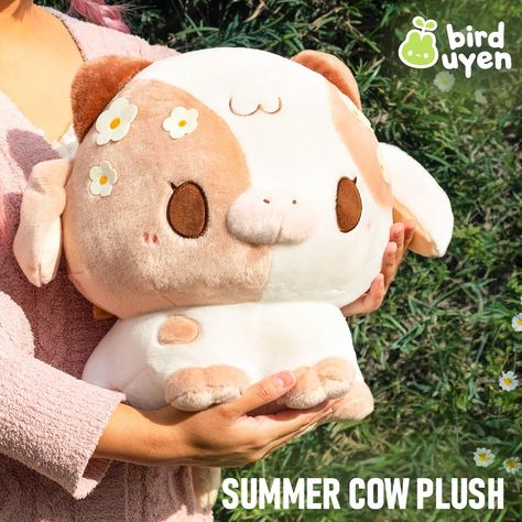 The NEW Birduyen Summer cow plush is here! ☀️🌼 Look at them basking in the warm sun dreaming of summer times together with you! #jellybeet #plush #plushies #soft #shop #Birduyen #flower #summer #cow Cute Cheap Plushies, Cute Cow Plush, Cottagecore Plushies, Cow Plushies, Aesthetic Plush, Cow Stuffed Animal, Cow Stuff, Cute Moth, Cow Plush