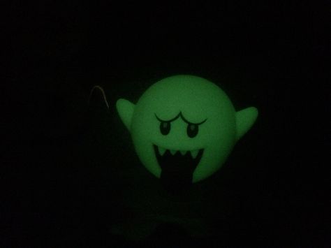 Boo "light in darkness" amiibo - Super Mario series. Boo Mario Aesthetic, Boo Mario Pfp, Boo Mario, Mario Boo, Light In Darkness, Super Mario Galaxy, King Boo, Me Core, Shy Guy