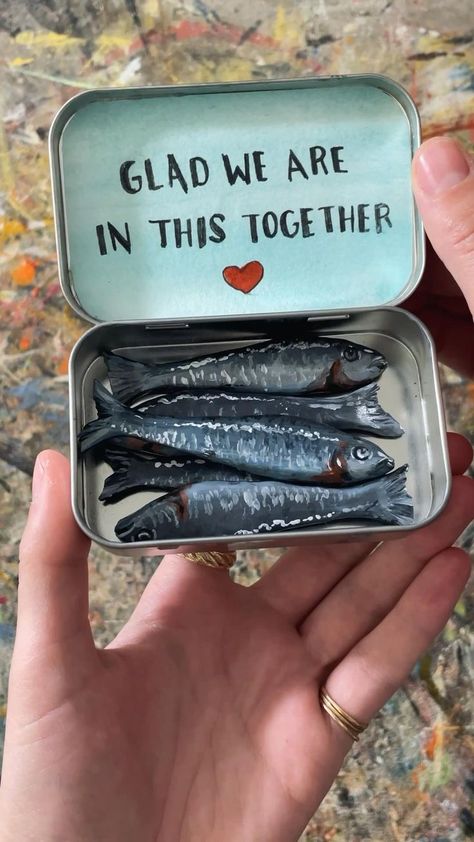 Sardine Can, Can Ideas, Altoid Tin, Diy Upcycle, Tin Art, Diy Crafts To Do, Clay Art Projects, Diy Crafts Hacks, Easy Diy Art