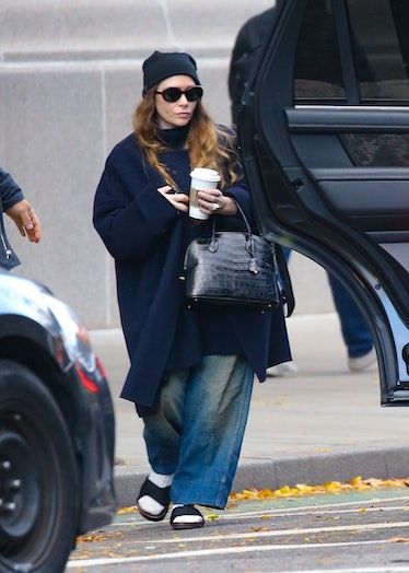 Mary Kate Olsen Style, Ashley Olsen Style, Olsen Twins Style, Mary Kate And Ashley, Kate Olsen, Mary Kate Ashley, New Street Style, Olsen Twins, Mary Kate Olsen