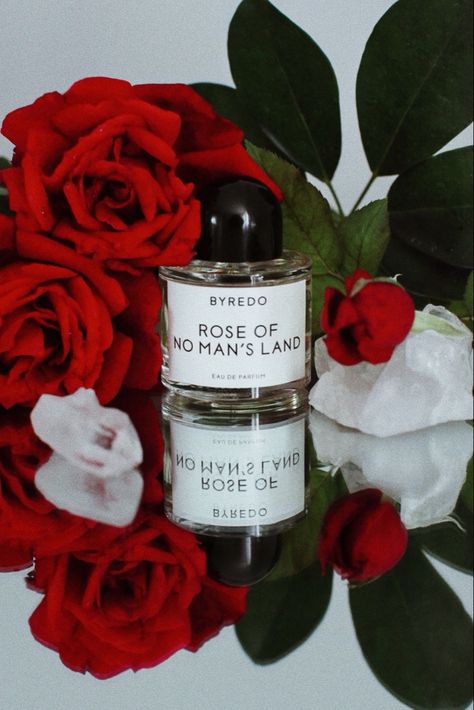 Rose Of No Mans Land Perfume, Byredo Rose Of No Man's Land, Rose Of No Mans Land, Byredo Perfume, Branding Examples, Perfume Rose, Perfume Hacks, Jo Malone Perfume, Flower Base