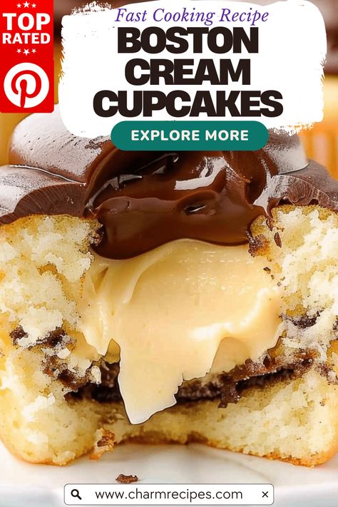 How to Make Delicious Boston Cream Cupcakes Boston Cream Pie Dessert Cups, Bavarian Cream Cupcakes, Boston Creme Filling, Boston Crème Cupcakes, Boston Cream Cupcakes Recipe, Boston Cream Pie Cupcakes, Boston Cream Cupcakes, Cheesecake Frosting, Cupcakes Filled