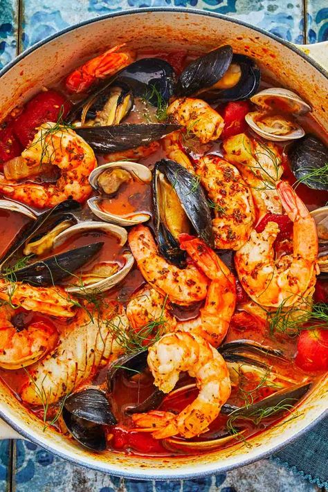 Cioppino Recipe Best, Sopranos Food, Mixed Seafood Dishes, Cioppino Recipe Easy, Cioppino Recipe, Seafood Stew Recipes, Fish Stew Recipes, Seafood Soup Recipes, 7 Fishes